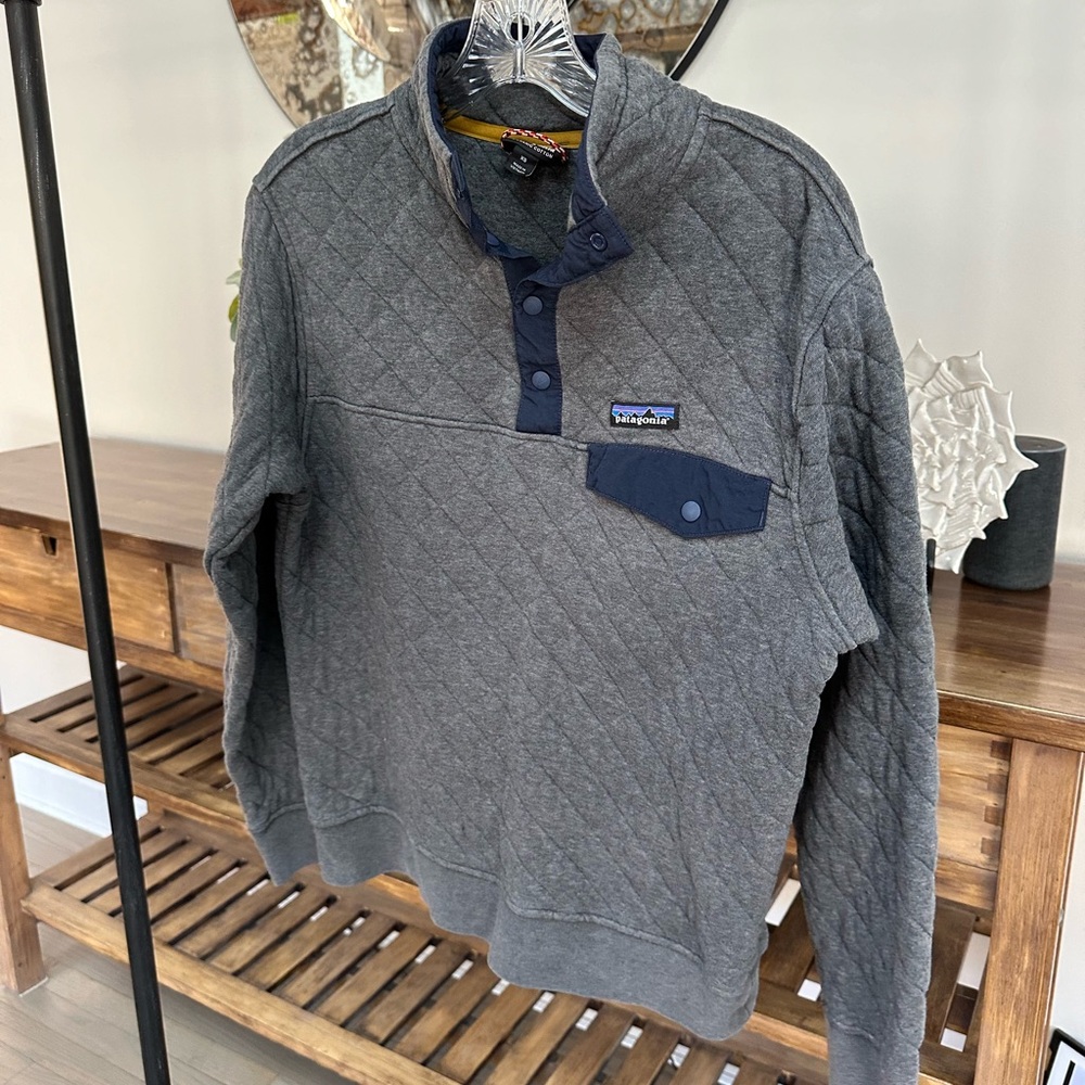Patagonia Pullover - Picture 2 of 7